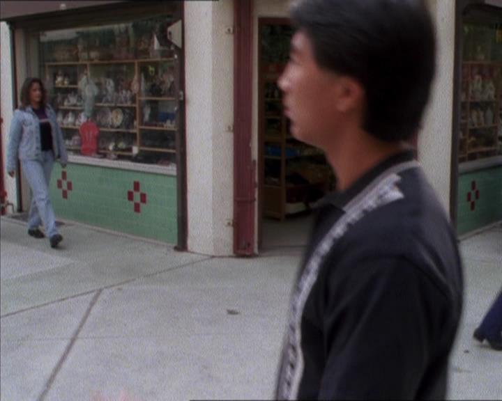 Charmed-Online_dot_net-1x04DeadManDating0132.jpg Charmed-Online_dot_net-1x04DeadManDating0132.jpg