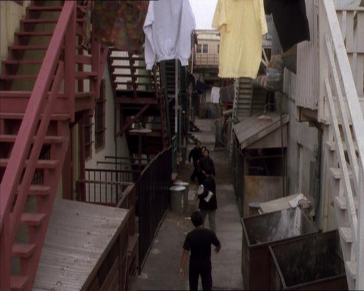 Charmed-Online_dot_net-1x04DeadManDating0144.jpg Charmed-Online_dot_net-1x04DeadManDating0144.jpg