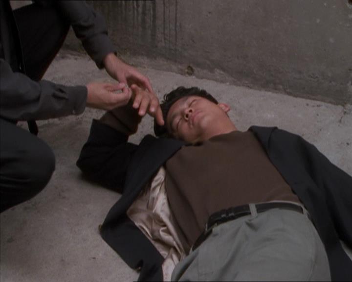 Charmed-Online_dot_net-1x04DeadManDating0182.jpg Charmed-Online_dot_net-1x04DeadManDating0182.jpg