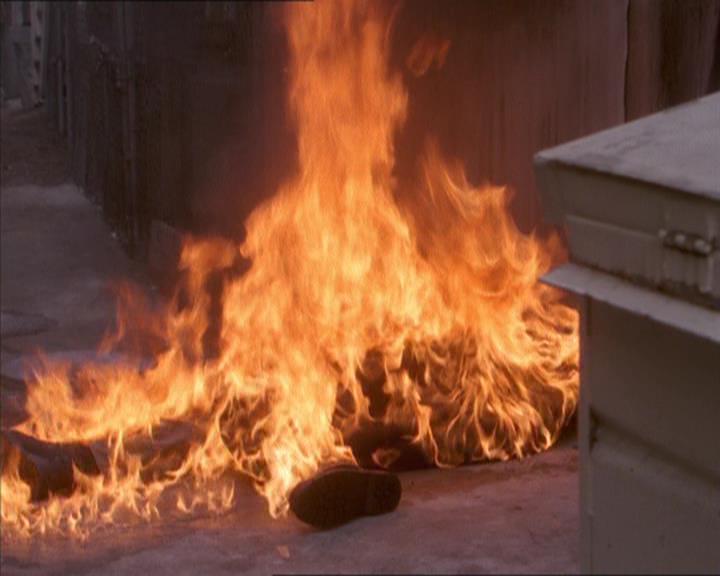 Charmed-Online_dot_net-1x04DeadManDating0202.jpg Charmed-Online_dot_net-1x04DeadManDating0202.jpg