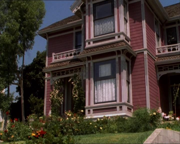 Charmed-Online_dot_net-1x04DeadManDating0260.jpg