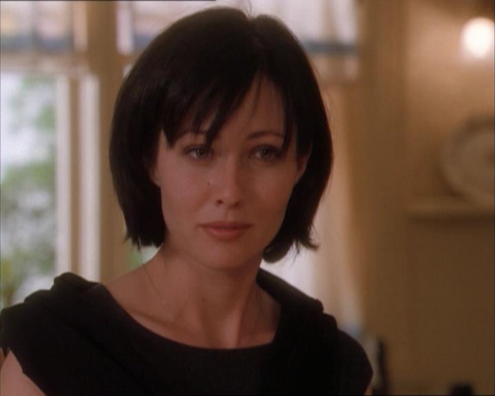 Charmed-Online_dot_net-1x04DeadManDating0360.jpg