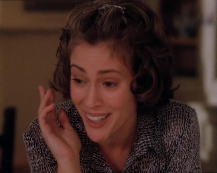 Charmed-Online_dot_net-1x04DeadManDating0371.jpg Charmed-Online_dot_net-1x04DeadManDating0371.jpg