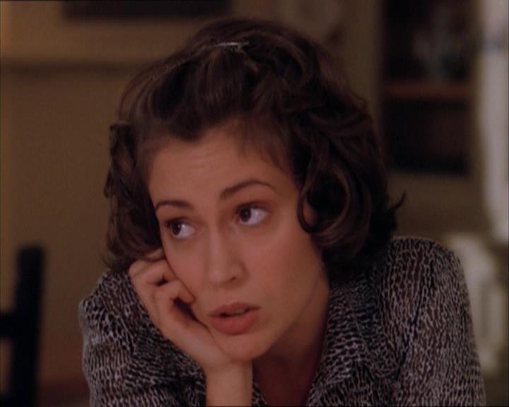 Charmed-Online_dot_net-1x04DeadManDating0382.jpg Charmed-Online_dot_net-1x04DeadManDating0382.jpg