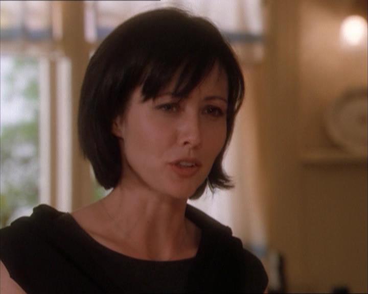 Charmed-Online_dot_net-1x04DeadManDating0384.jpg Charmed-Online_dot_net-1x04DeadManDating0384.jpg