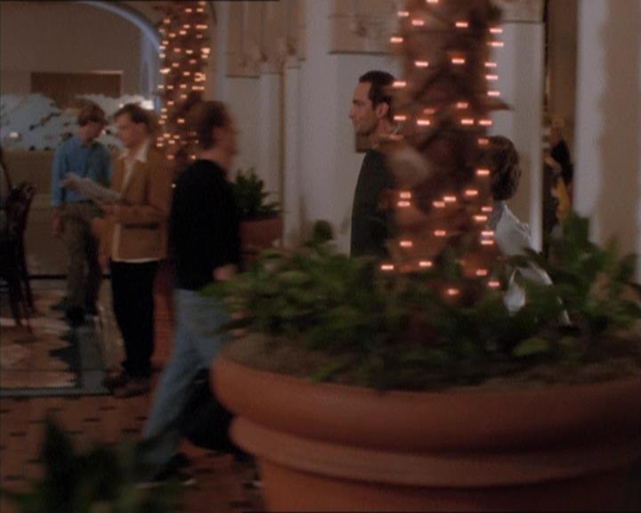 Charmed-Online_dot_net-1x04DeadManDating0423.jpg Charmed-Online_dot_net-1x04DeadManDating0423.jpg