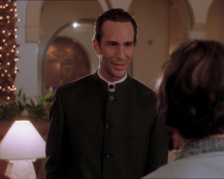 Charmed-Online_dot_net-1x04DeadManDating0432.jpg Charmed-Online_dot_net-1x04DeadManDating0432.jpg