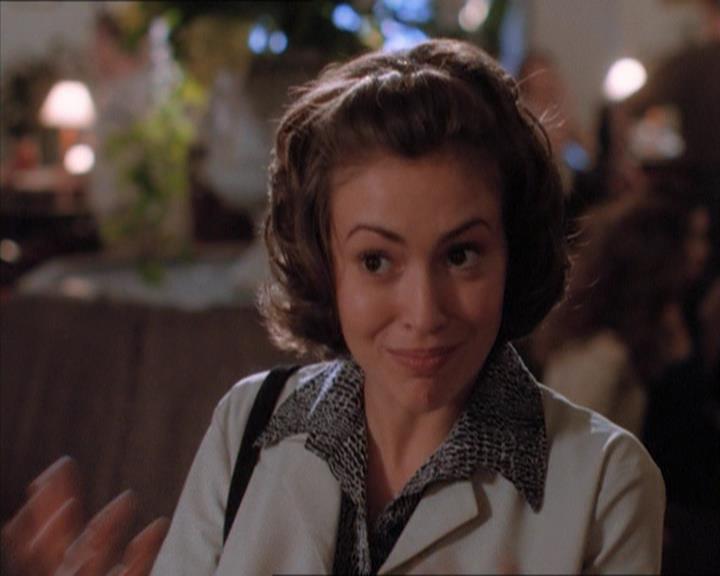 Charmed-Online_dot_net-1x04DeadManDating0433.jpg Charmed-Online_dot_net-1x04DeadManDating0433.jpg