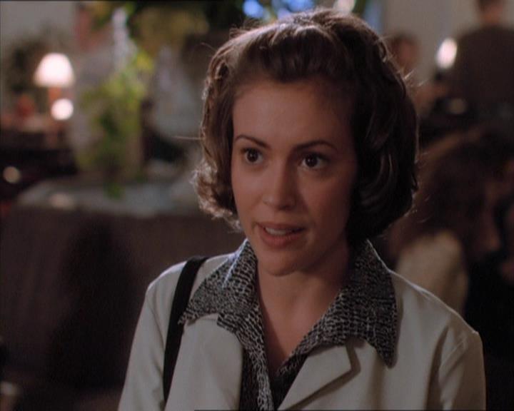Charmed-Online_dot_net-1x04DeadManDating0436.jpg Charmed-Online_dot_net-1x04DeadManDating0436.jpg