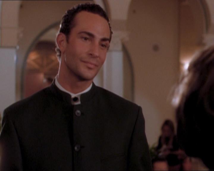 Charmed-Online_dot_net-1x04DeadManDating0440.jpg Charmed-Online_dot_net-1x04DeadManDating0440.jpg