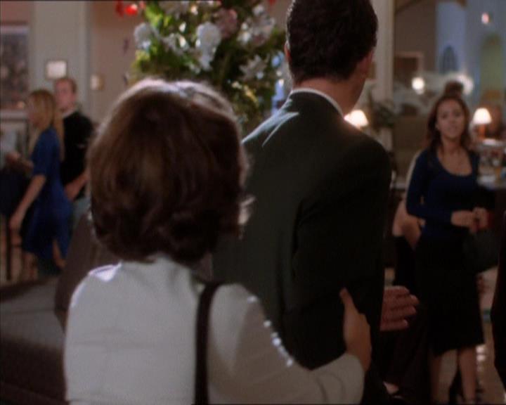 Charmed-Online_dot_net-1x04DeadManDating0446.jpg Charmed-Online_dot_net-1x04DeadManDating0446.jpg