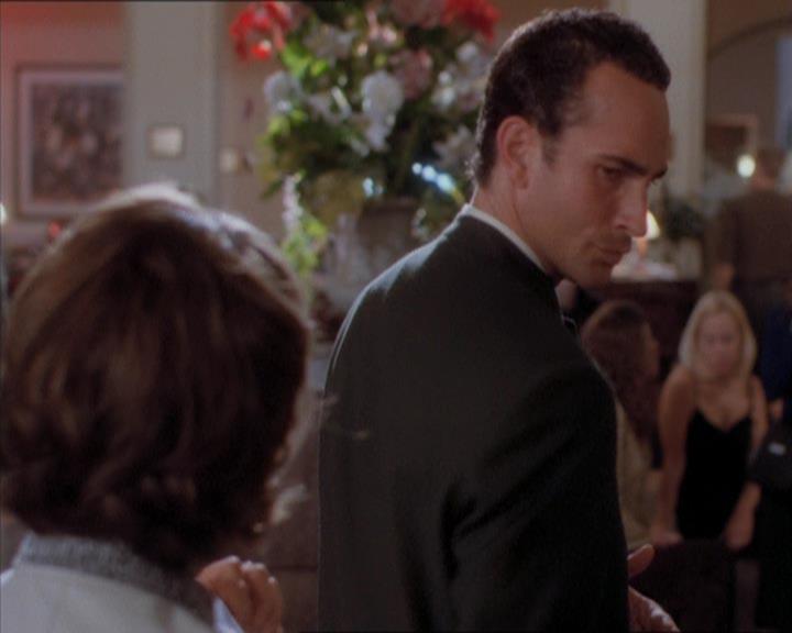 Charmed-Online_dot_net-1x04DeadManDating0464.jpg Charmed-Online_dot_net-1x04DeadManDating0464.jpg