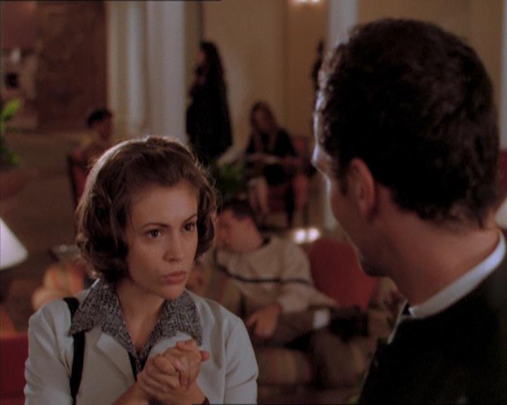 Charmed-Online_dot_net-1x04DeadManDating0467.jpg Charmed-Online_dot_net-1x04DeadManDating0467.jpg