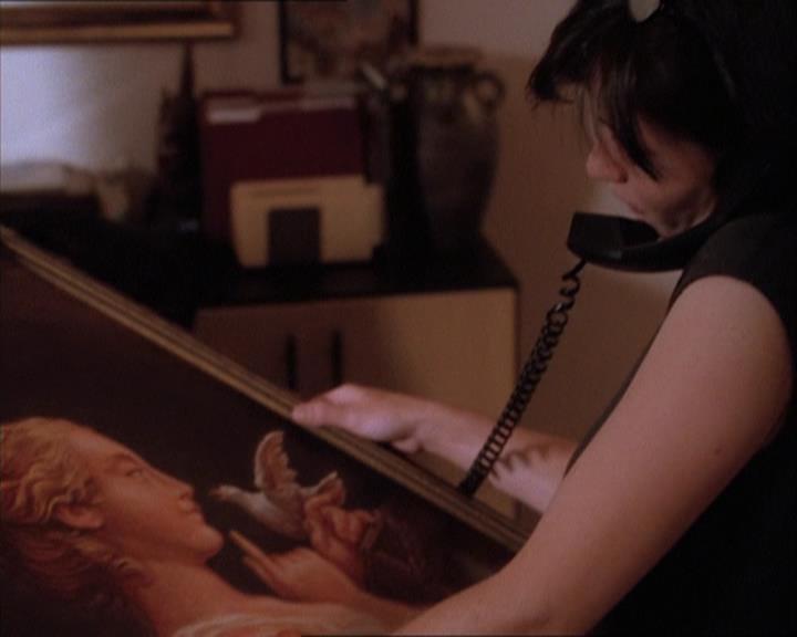 Charmed-Online_dot_net-1x04DeadManDating0473.jpg Charmed-Online_dot_net-1x04DeadManDating0473.jpg