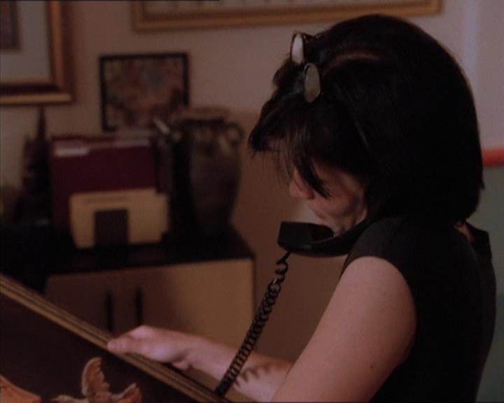 Charmed-Online_dot_net-1x04DeadManDating0474.jpg Charmed-Online_dot_net-1x04DeadManDating0474.jpg