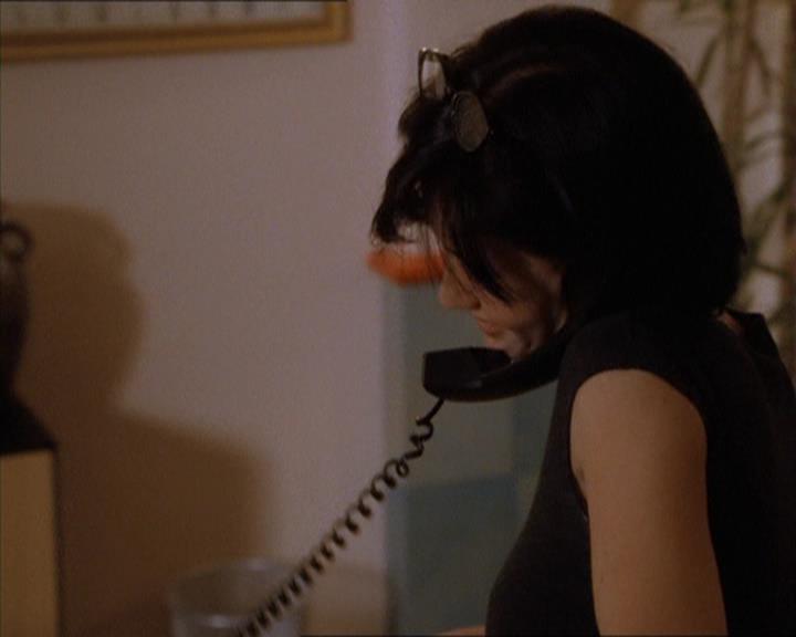 Charmed-Online_dot_net-1x04DeadManDating0481.jpg Charmed-Online_dot_net-1x04DeadManDating0481.jpg