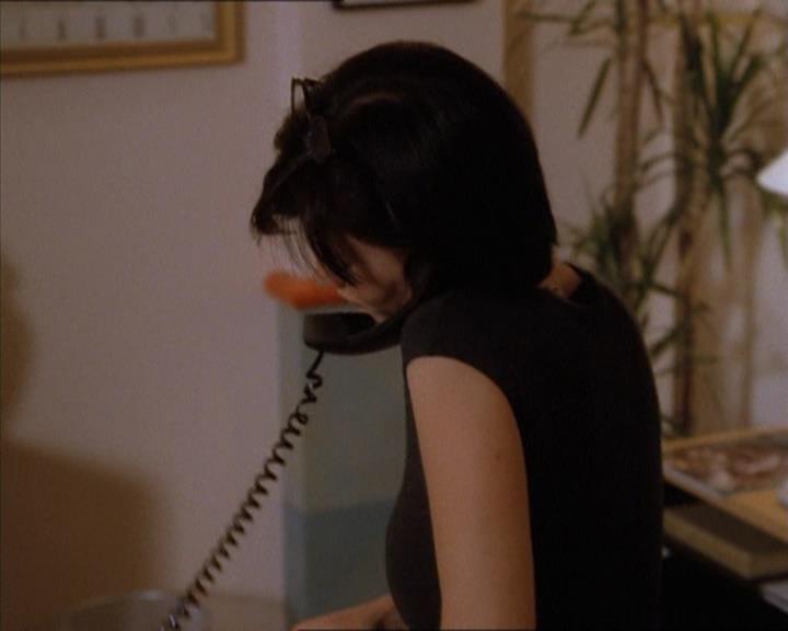 Charmed-Online_dot_net-1x04DeadManDating0482.jpg Charmed-Online_dot_net-1x04DeadManDating0482.jpg