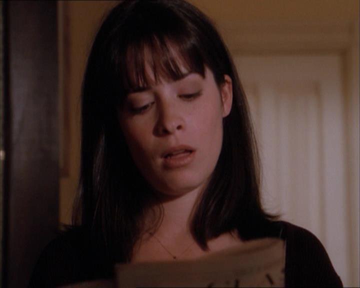Charmed-Online_dot_net-1x04DeadManDating0513.jpg Charmed-Online_dot_net-1x04DeadManDating0513.jpg