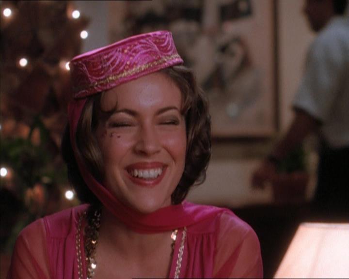 Charmed-Online_dot_net-1x04DeadManDating0537.jpg Charmed-Online_dot_net-1x04DeadManDating0537.jpg