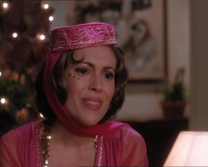 Charmed-Online_dot_net-1x04DeadManDating0540.jpg Charmed-Online_dot_net-1x04DeadManDating0540.jpg