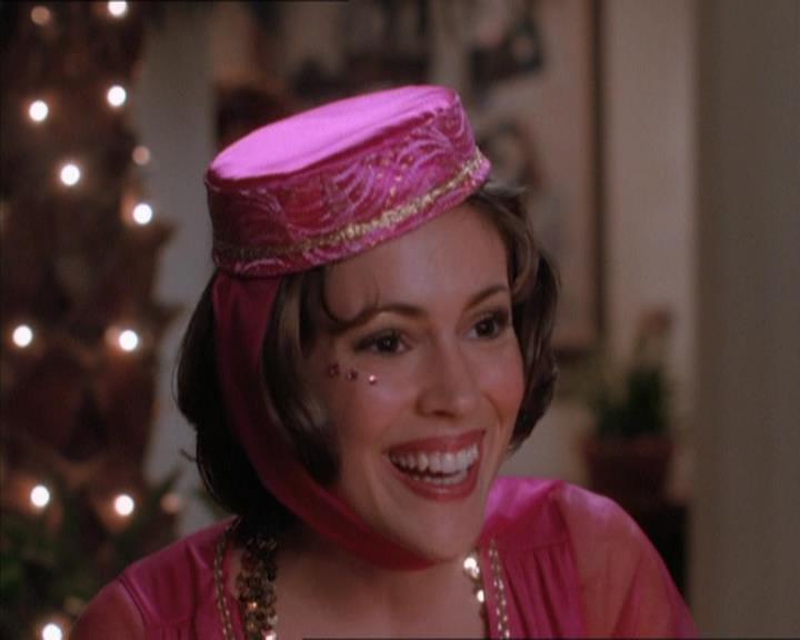 Charmed-Online_dot_net-1x04DeadManDating0547.jpg Charmed-Online_dot_net-1x04DeadManDating0547.jpg