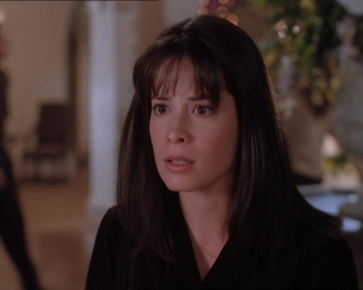 Charmed-Online_dot_net-1x04DeadManDating0583.jpg Charmed-Online_dot_net-1x04DeadManDating0583.jpg
