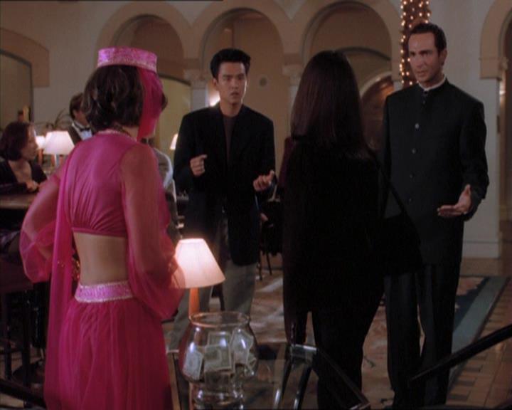 Charmed-Online_dot_net-1x04DeadManDating0614.jpg Charmed-Online_dot_net-1x04DeadManDating0614.jpg