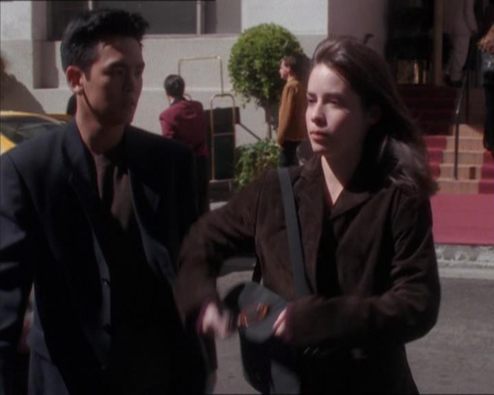 Charmed-Online_dot_net-1x04DeadManDating0639.jpg Charmed-Online_dot_net-1x04DeadManDating0639.jpg