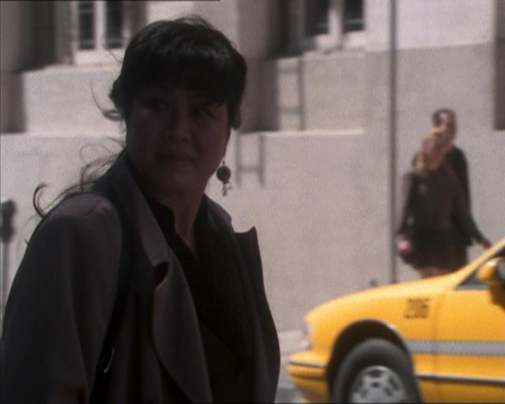 Charmed-Online_dot_net-1x04DeadManDating0643.jpg Charmed-Online_dot_net-1x04DeadManDating0643.jpg