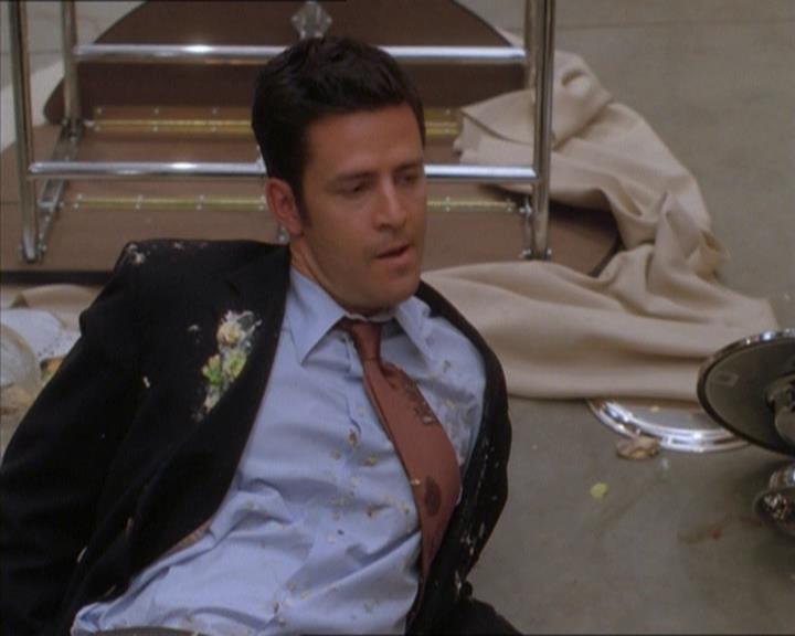 Charmed-Online_dot_net-1x04DeadManDating0712.jpg Charmed-Online_dot_net-1x04DeadManDating0712.jpg