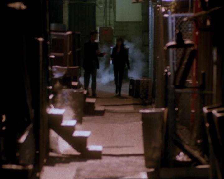 Charmed-Online_dot_net-1x04DeadManDating0723.jpg Charmed-Online_dot_net-1x04DeadManDating0723.jpg