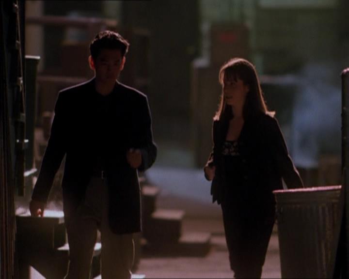 Charmed-Online_dot_net-1x04DeadManDating0736.jpg Charmed-Online_dot_net-1x04DeadManDating0736.jpg