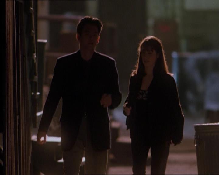 Charmed-Online_dot_net-1x04DeadManDating0737.jpg