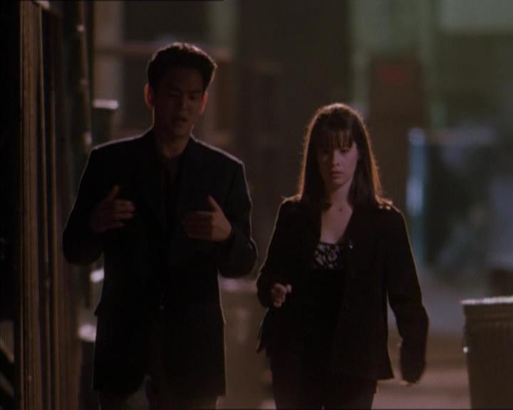 Charmed-Online_dot_net-1x04DeadManDating0739.jpg Charmed-Online_dot_net-1x04DeadManDating0739.jpg