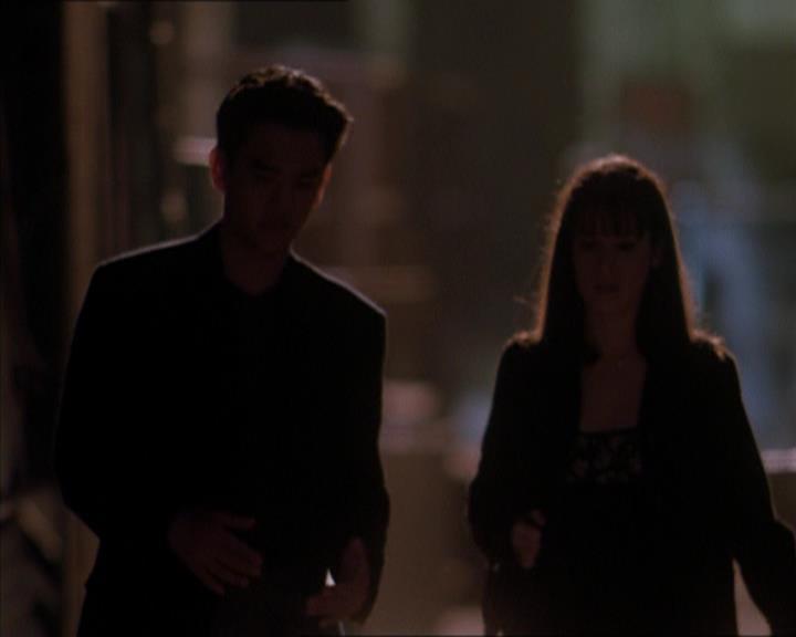 Charmed-Online_dot_net-1x04DeadManDating0742.jpg Charmed-Online_dot_net-1x04DeadManDating0742.jpg