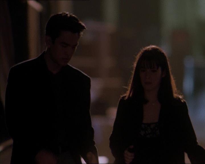 Charmed-Online_dot_net-1x04DeadManDating0743.jpg Charmed-Online_dot_net-1x04DeadManDating0743.jpg