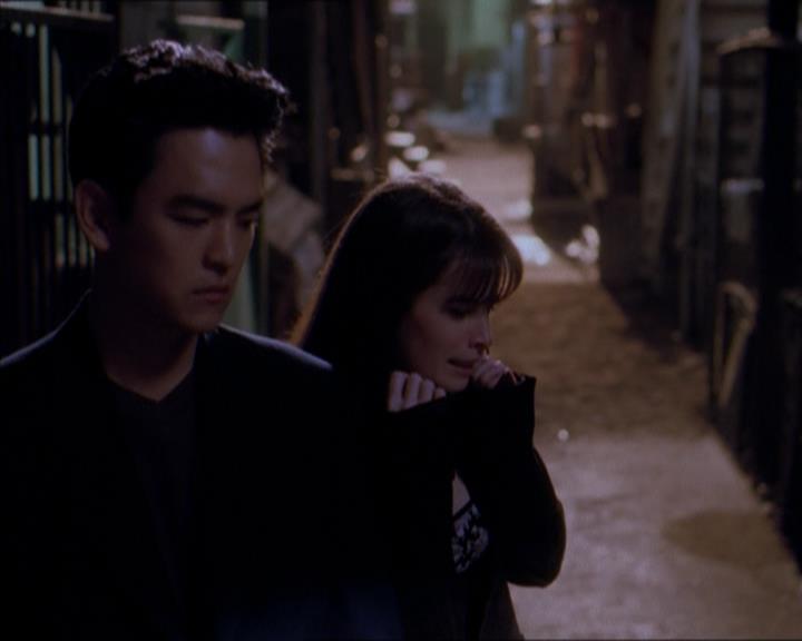 Charmed-Online_dot_net-1x04DeadManDating0756.jpg