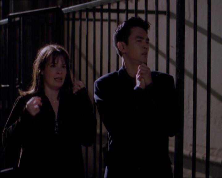 Charmed-Online_dot_net-1x04DeadManDating0780.jpg Charmed-Online_dot_net-1x04DeadManDating0780.jpg