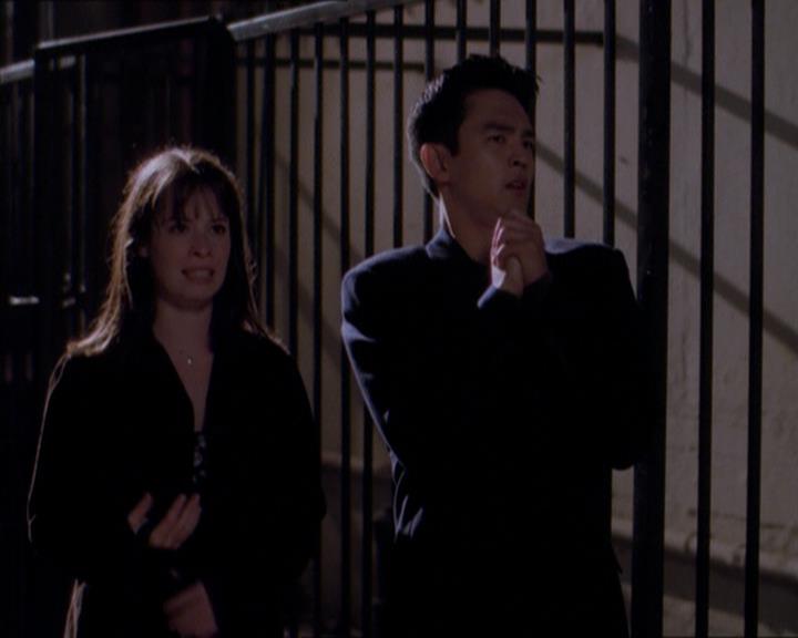 Charmed-Online_dot_net-1x04DeadManDating0784.jpg
