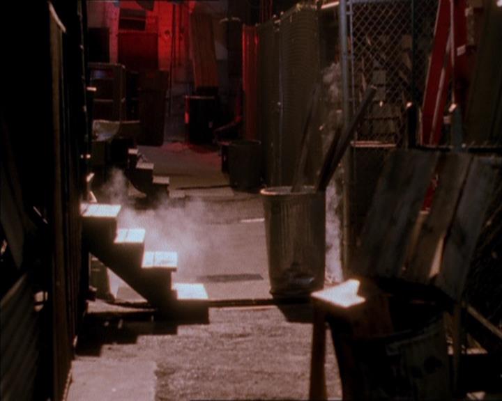 Charmed-Online_dot_net-1x04DeadManDating0793.jpg Charmed-Online_dot_net-1x04DeadManDating0793.jpg