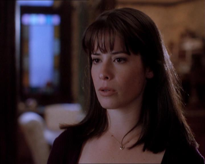 Charmed-Online_dot_net-1x04DeadManDating0822.jpg