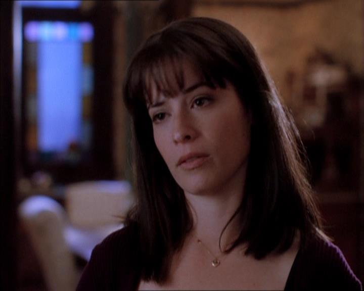 Charmed-Online_dot_net-1x04DeadManDating0842.jpg