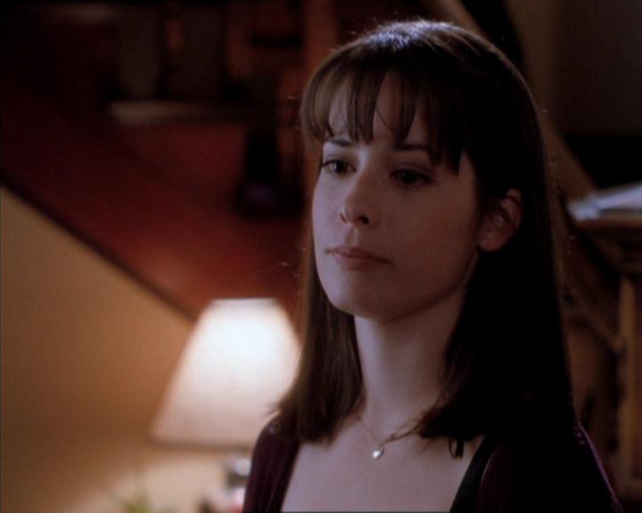 Charmed-Online_dot_net-1x04DeadManDating0855.jpg Charmed-Online_dot_net-1x04DeadManDating0855.jpg