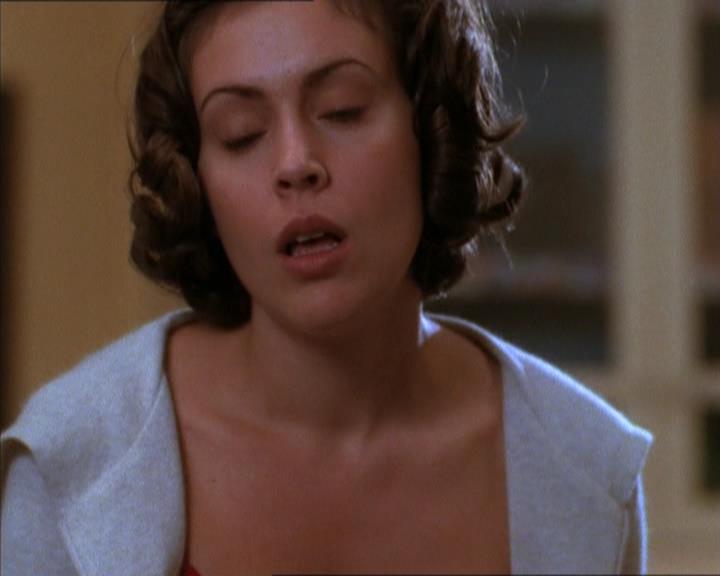 Charmed-Online_dot_net-1x04DeadManDating0863.jpg Charmed-Online_dot_net-1x04DeadManDating0863.jpg