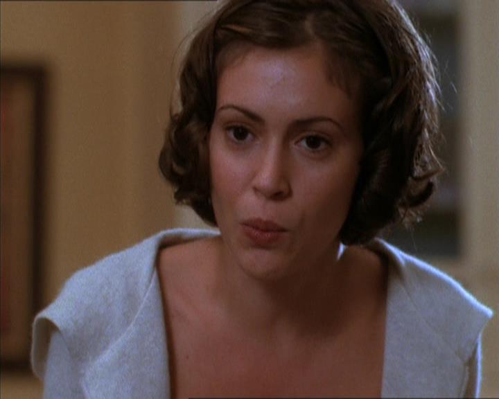 Charmed-Online_dot_net-1x04DeadManDating0883.jpg Charmed-Online_dot_net-1x04DeadManDating0883.jpg