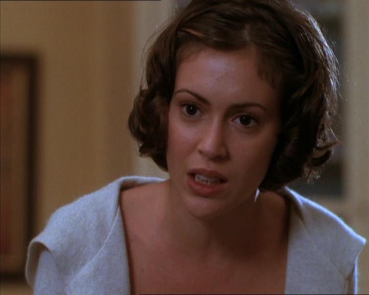 Charmed-Online_dot_net-1x04DeadManDating0886.jpg Charmed-Online_dot_net-1x04DeadManDating0886.jpg