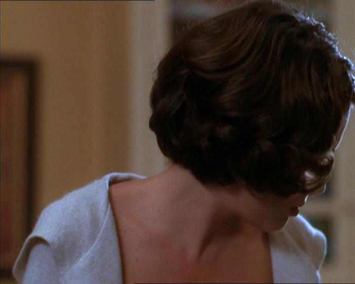 Charmed-Online_dot_net-1x04DeadManDating0893.jpg Charmed-Online_dot_net-1x04DeadManDating0893.jpg