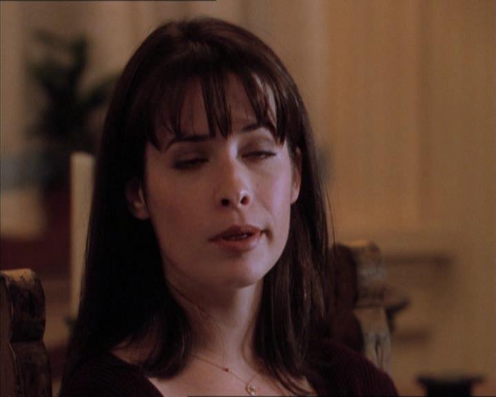 Charmed-Online_dot_net-1x04DeadManDating0917.jpg Charmed-Online_dot_net-1x04DeadManDating0917.jpg