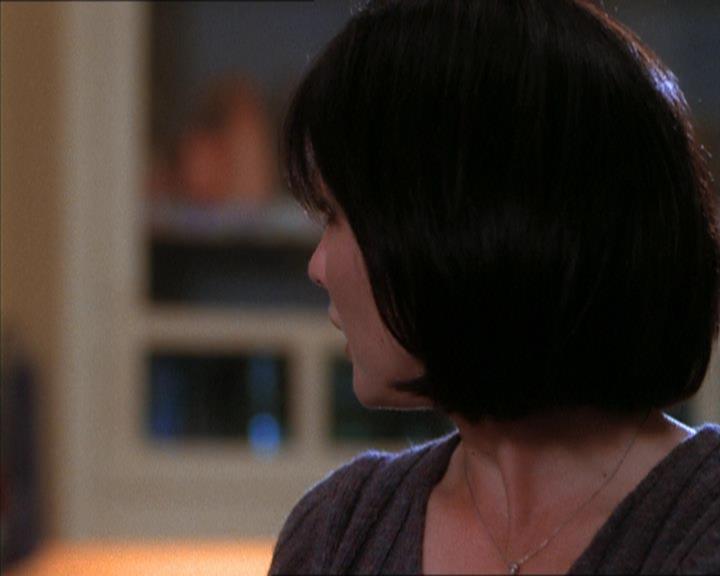 Charmed-Online_dot_net-1x04DeadManDating0939.jpg Charmed-Online_dot_net-1x04DeadManDating0939.jpg