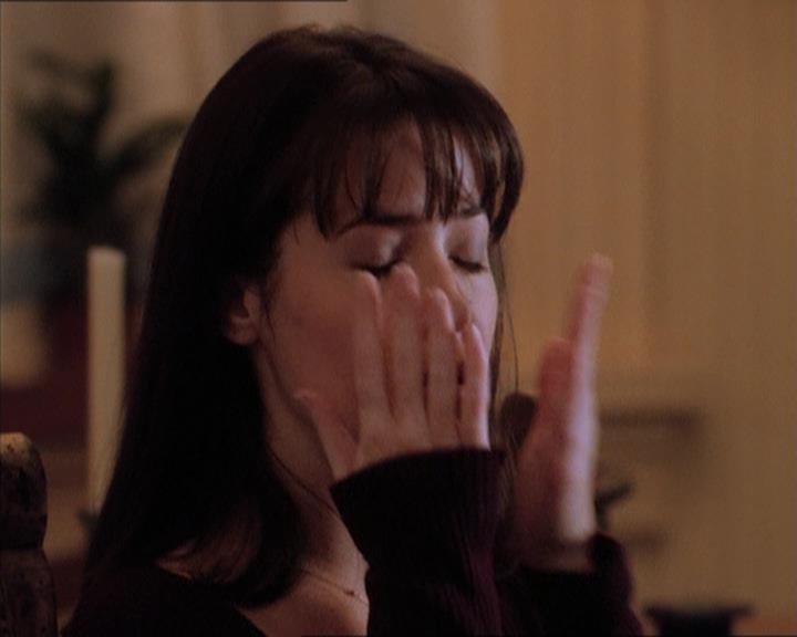 Charmed-Online_dot_net-1x04DeadManDating0940.jpg Charmed-Online_dot_net-1x04DeadManDating0940.jpg